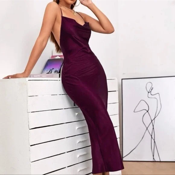 Satin dress - Picture 3 of 5